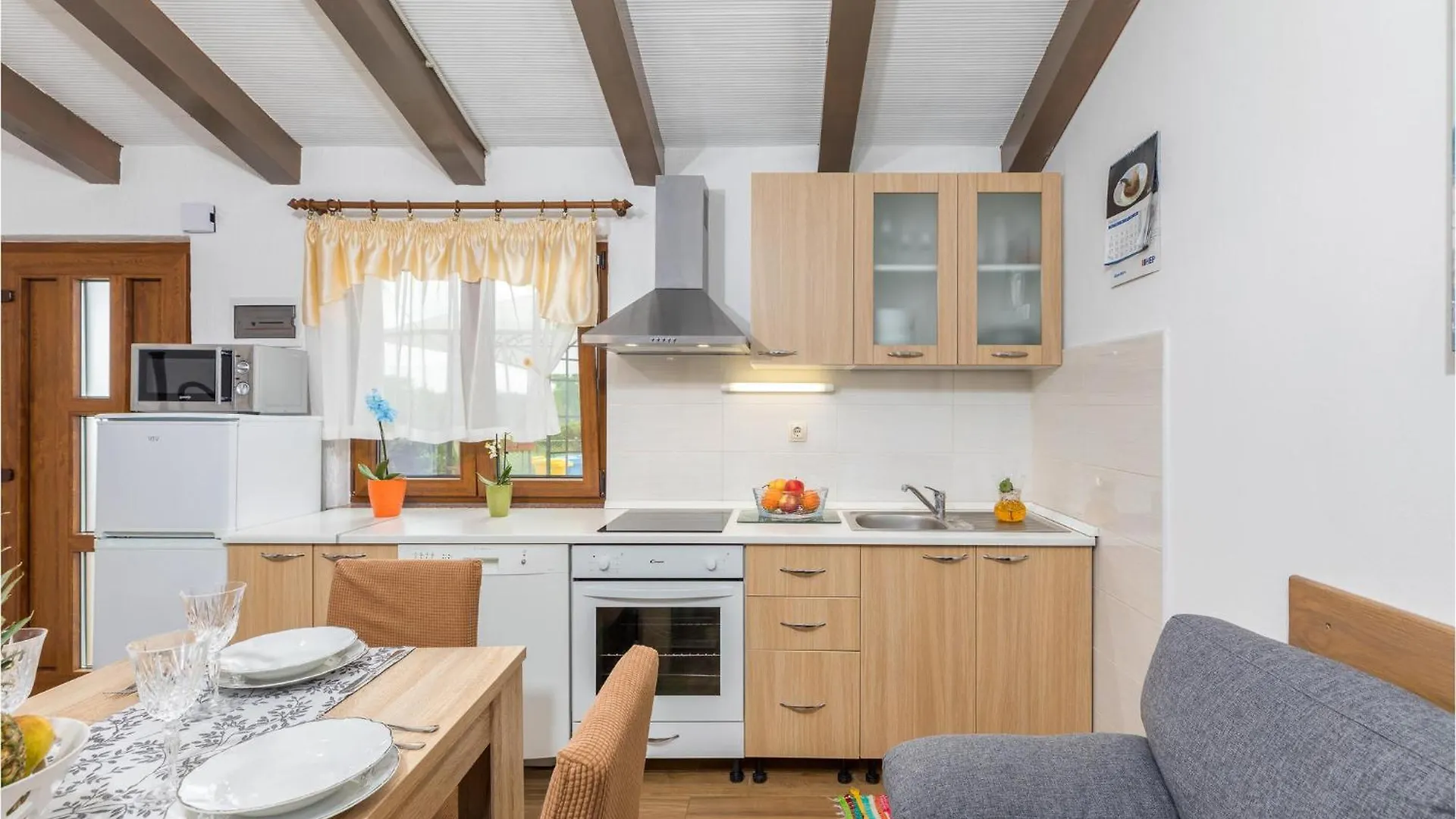 2 Bedroom Gorgeous Apartment In Vodnjan