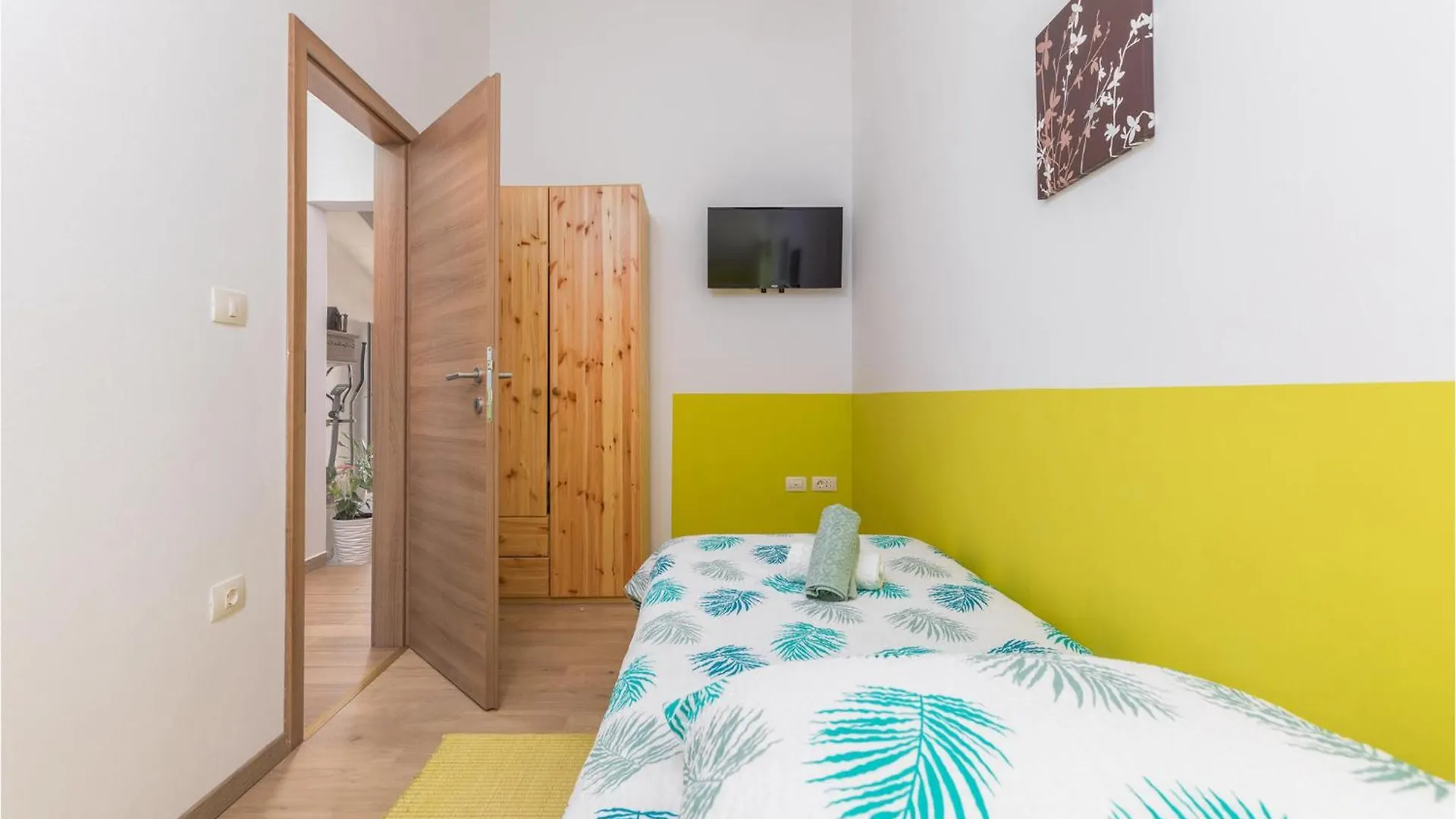 2 Bedroom Gorgeous Apartment In Vodnjan